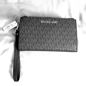 Michael Kors Black Jet Set Travel Wristlet